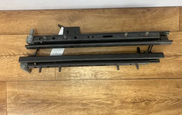 Dodge Charger Front driver seat rail L0408720PNPINYA L0408720PN