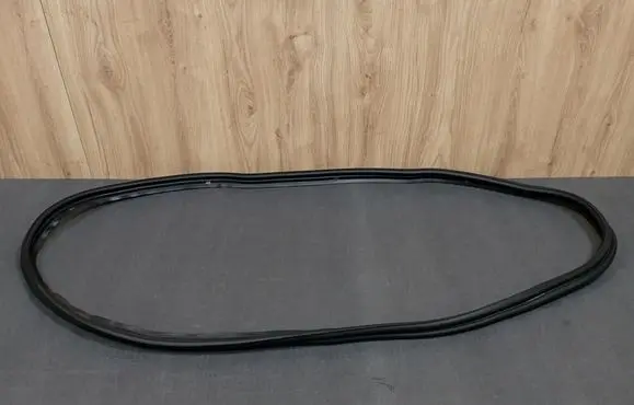 Mercedes-Benz E A207 Seal rubber (tailgate) 2077500698 A2077500698