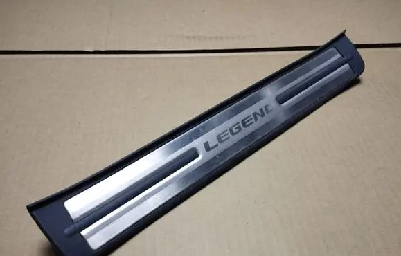 Honda Legend Rear sill trim cover 84212SJA
