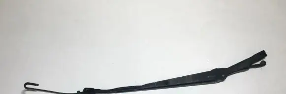 Rear wiper blade arm