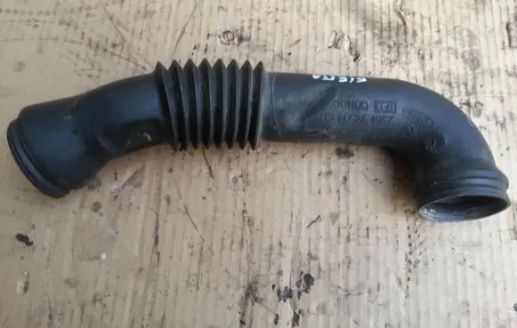 Ford Fiesta Air intake duct part