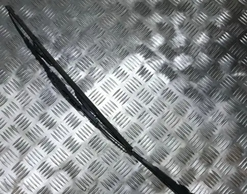 Volvo S40, V40 Front wiper blade arm