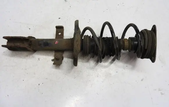 Renault Clio IV Front shock absorber/damper