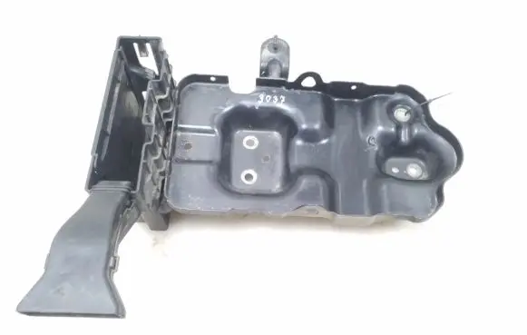 Battery bracket