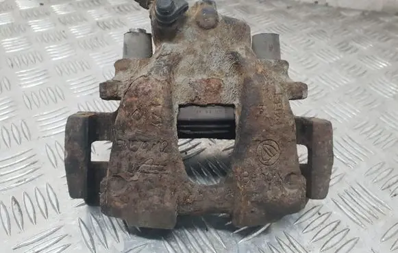 Fiat Punto (188) Front brake caliper