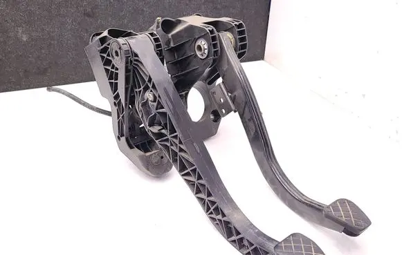 Man TGE 1gen Pedal assembly 2N172103102S