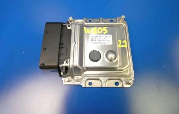 Mercedes-Benz C W205 Reducing agents exhaust control unit A0009006706 A0009012003 0281031381