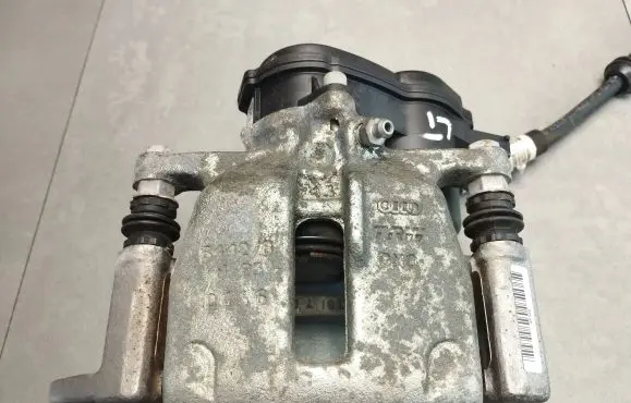 Audi A5 Sportback 8TA Rear brake caliper 32347485