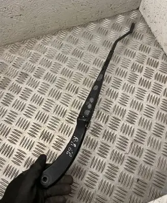 Renault Megane II Front wiper blade arm 80007147