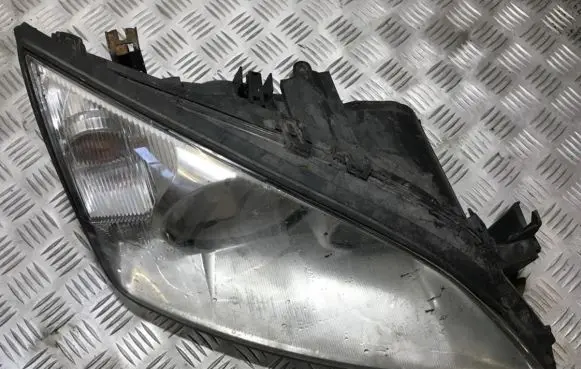Ford Mondeo Mk III Headlight/headlamp 1305239177
