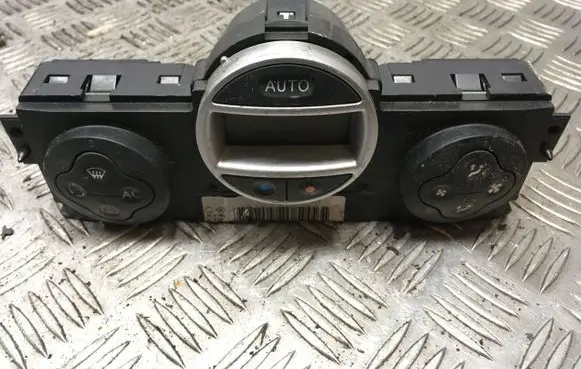 Renault Scenic II - Grand scenic II Climate control unit 8200344842
