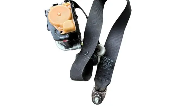 Nissan Note (E12) Rear seatbelt 86884BH05C 045518