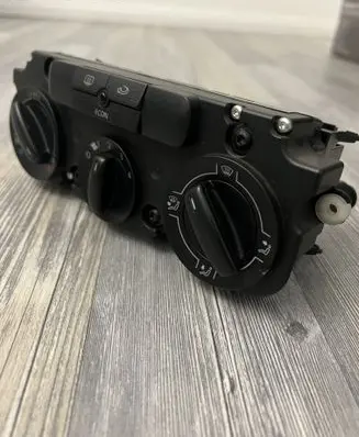 Volkswagen Golf V Climate control unit 1K1820045 5HB008722 5HB00872210