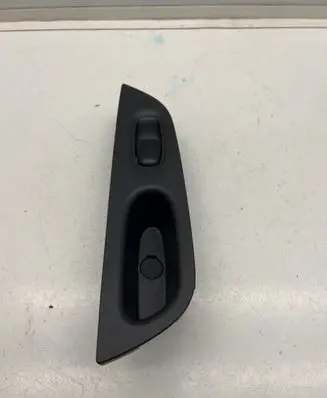 Nissan X-Trail T32 Electric window control switch 829614CE0A