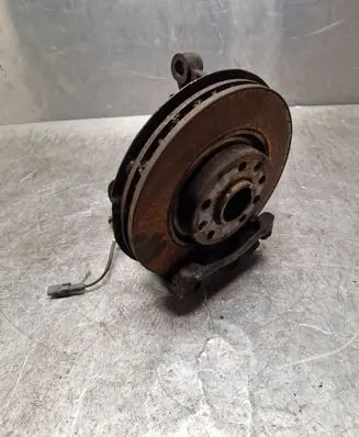 Peugeot 308 Front wheel hub spindle knuckle