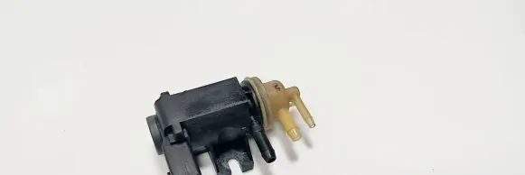 Volkswagen PASSAT B8 Valve 