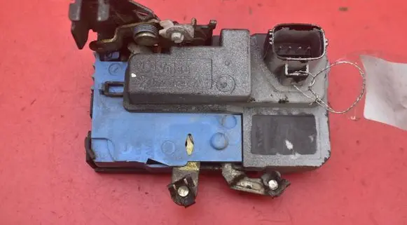 Volvo S60 Front door lock