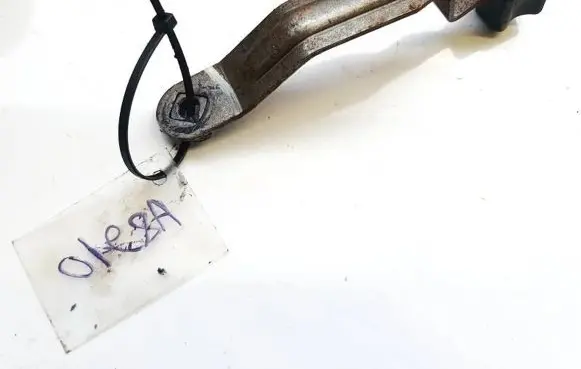 Engine bonnet (hood) release handle