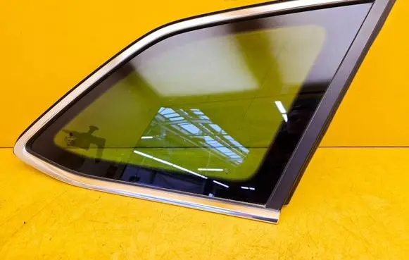 Skoda Superb B8 (3V) Rear side window 3V9845298