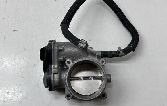 Subaru XV II Throttle valve 16112AA520 1E112120 40992