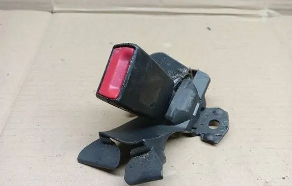 Audi A4 S4 B8 8K Rear seatbelt buckle 8K0857740AC 16052011
