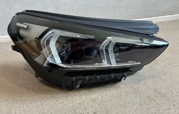 BMW X1 U11 Headlight/headlamp 5A9A228