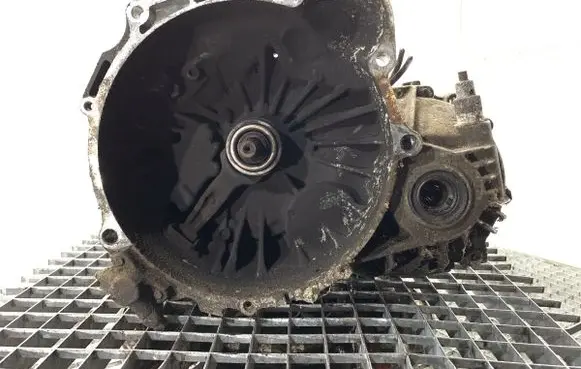Manual 5 speed gearbox