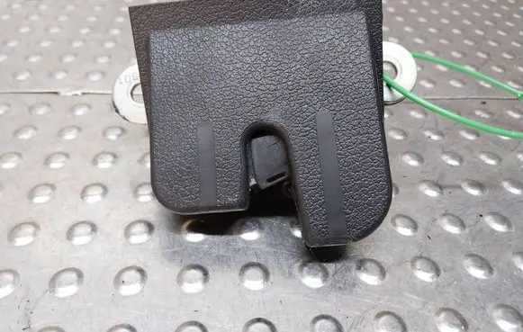 Seat Altea Tailgate/trunk/boot lock/catch/latch S26380379 5P0827505C