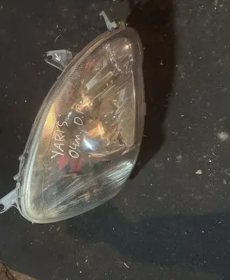 Toyota Yaris Headlight/headlamp 89008657 811300D080
