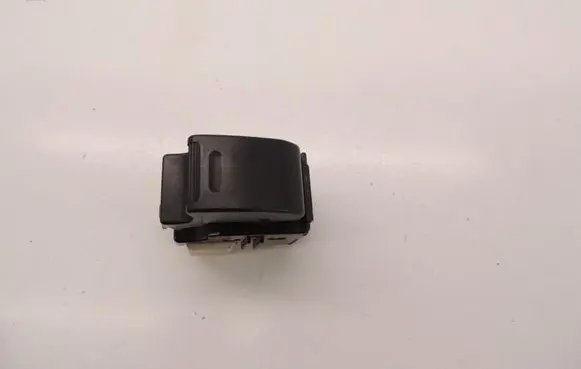 Toyota Yaris Electric window control switch D188