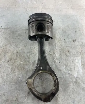 Jeep Grand Cherokee (WK) Piston with connecting rod