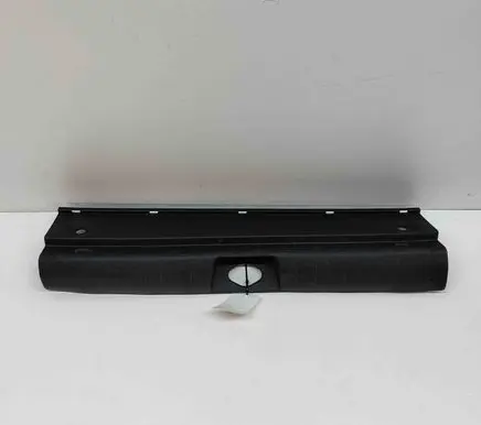 Trunk/boot sill cover protection