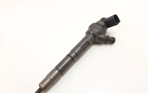Volkswagen Golf VII Fuel injector 0445110474 151215
