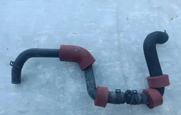 Audi A8 S8 D4 4H Engine coolant pipe/hose 4H1819672P