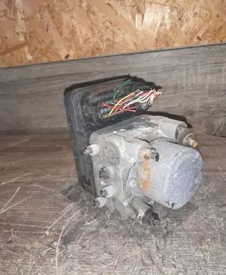 Toyota RAV 4 (XA20) ABS Pump 4451042080 8954142050