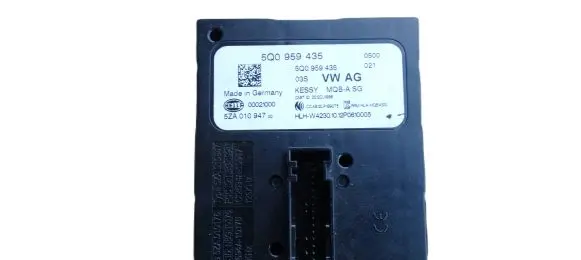 Volkswagen PASSAT B8 Keyless (KESSY) go control unit/module 5Q0959435