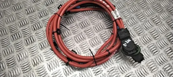 Mercedes-Benz E W212 Positive cable (battery) A2124404038 A2049820302
