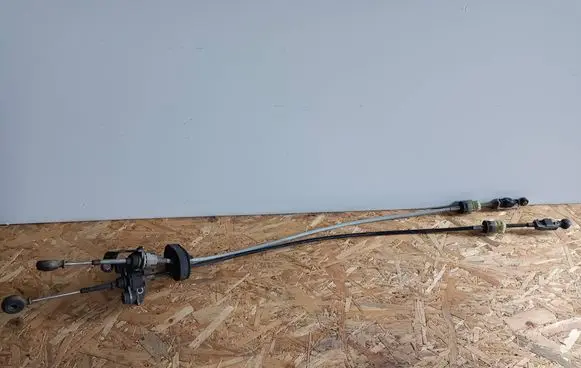 Opel Vectra C Gear shift cable linkage 55559460