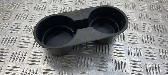 Cup holder front
