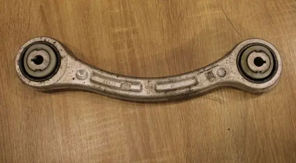 Maserati Ghibli Rear control arm 275KM