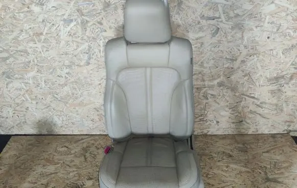 Lincoln MKS Front driver seat 