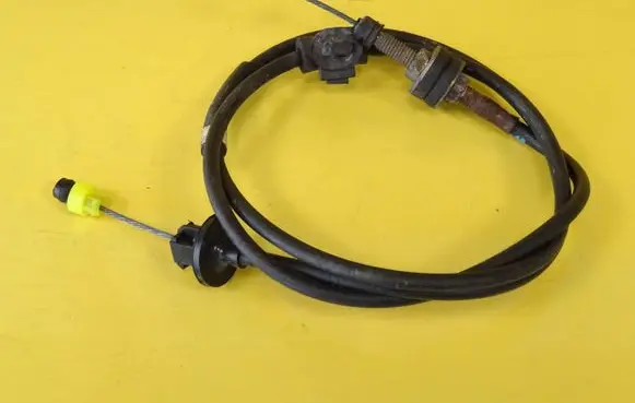 Mitsubishi Space Wagon Throttle cable 