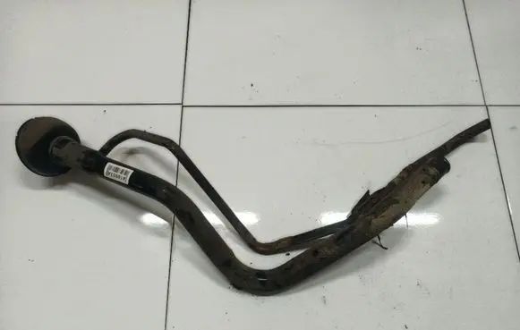 Nissan Primera Fuel tank filler neck pipe 
