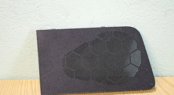 Side speaker trim/cover