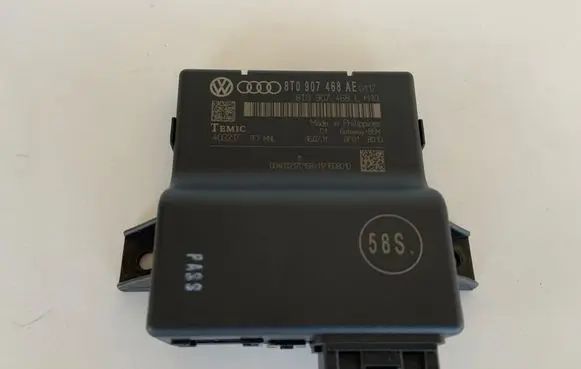 Audi A4 S4 B8 8K Gateway control module 8T0907468AE 8T0907468L