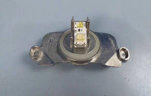 BMW 3 F30 F35 F31 LED ballast control module 63117398766 7398766
