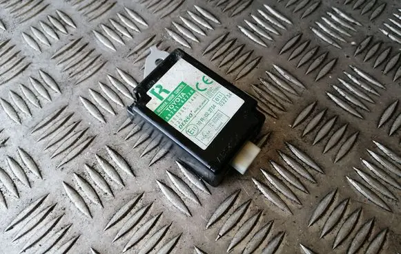 Toyota RAV 4 (XA30) Door control unit/module 8974142220 2513001461