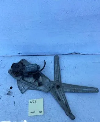 Renault Twingo I Front door window regulator with motor 7700830596