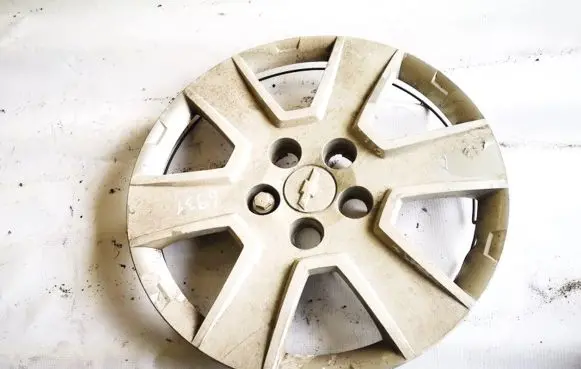 Chevrolet Orlando R15 wheel hub/cap/trim 