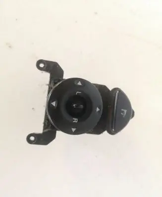 Hyundai Santa Fe Wing mirror switch